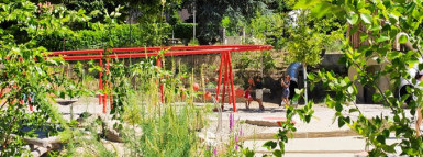 Spielplatz an der Via Pico mit Schwammstadt-Konzept