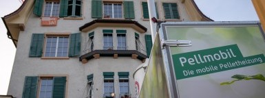 Mobile Pelletheizung für Baustelle im Zürcher Tramdepot
